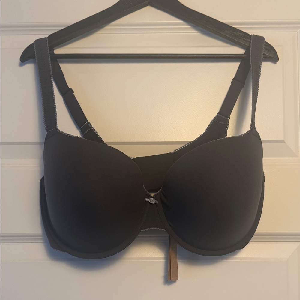 SKIMS NWT Charcoal Gray Women's Bra